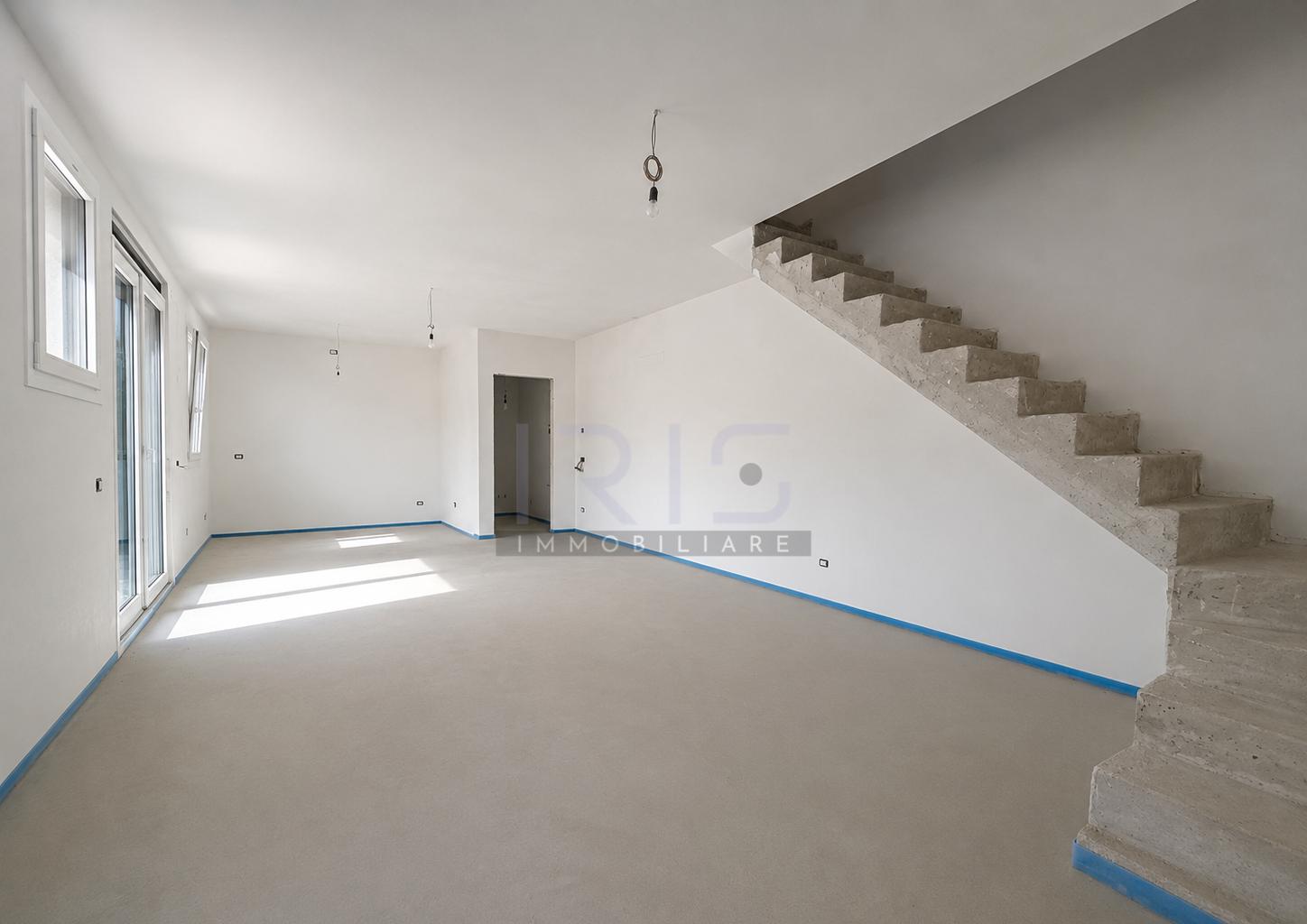 300 Duplex (3) soggiorno con cucina