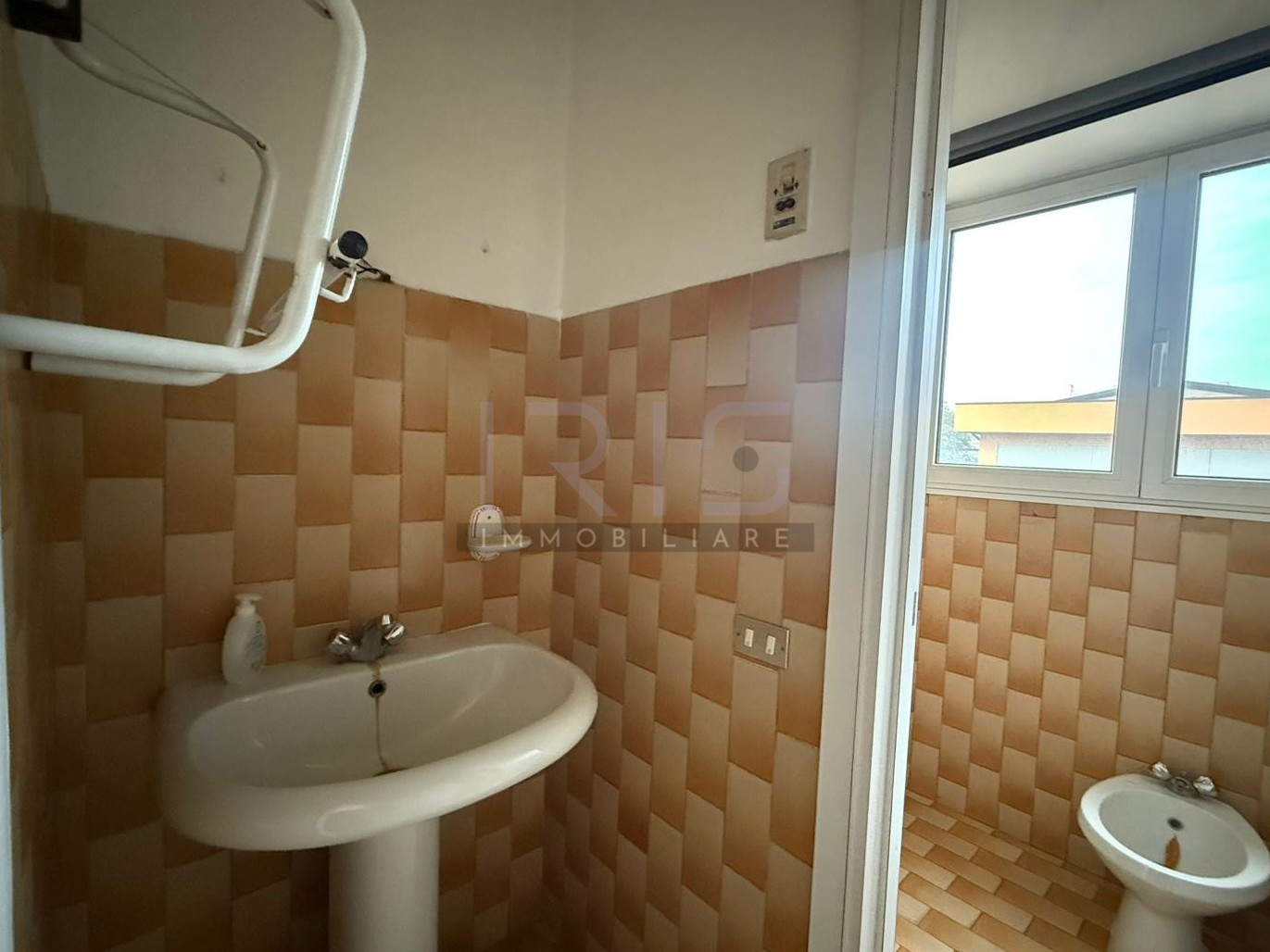 Uffici bagno (2)