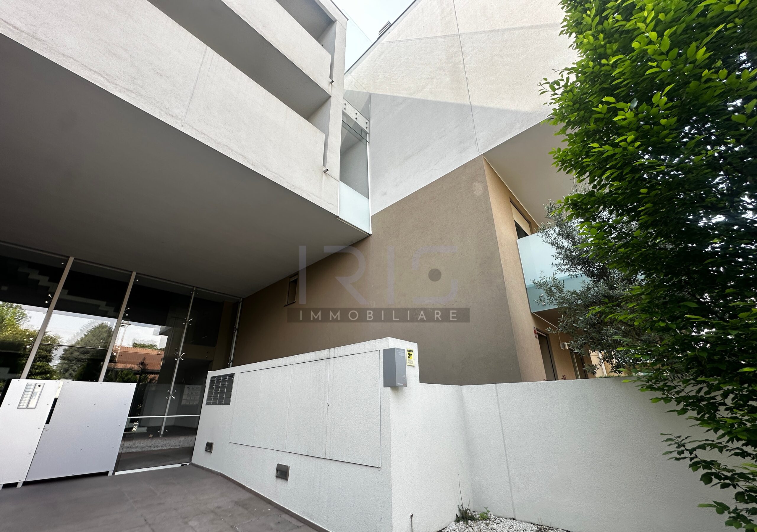 295 BARLASSINA (34)