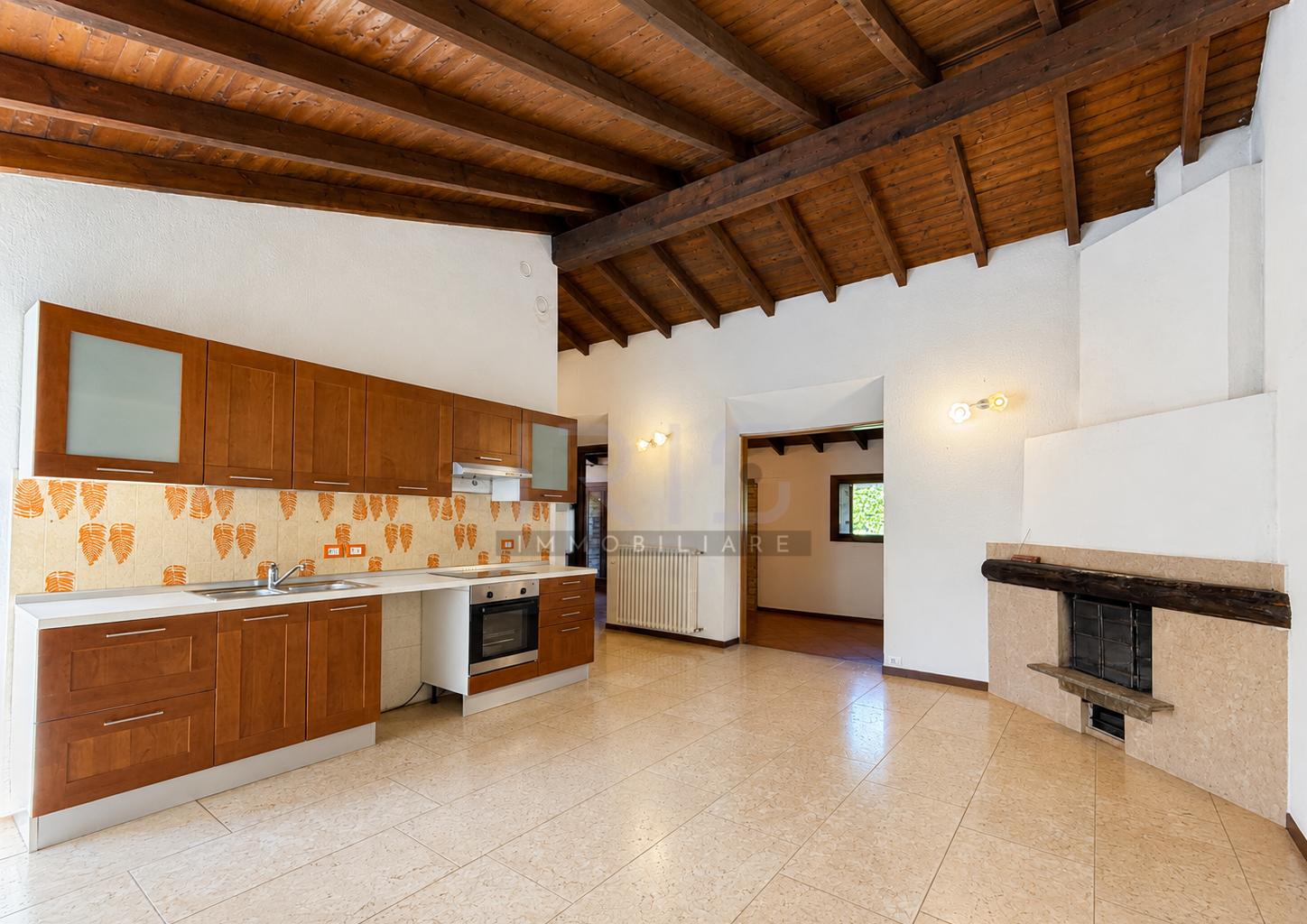 530 Villa Seregno (5)soggiorno + cucina