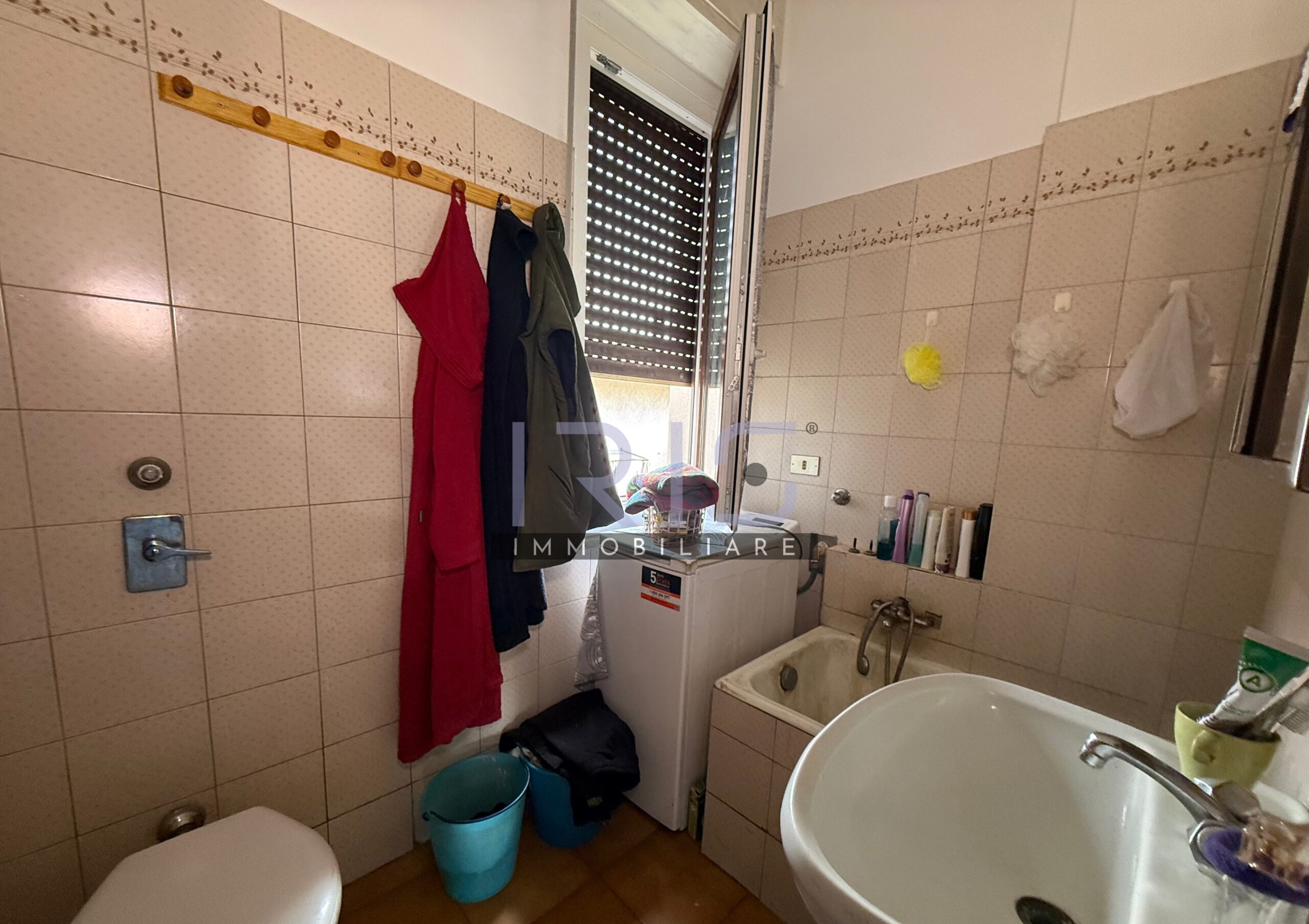 86 LIMBIATE (11) bagno