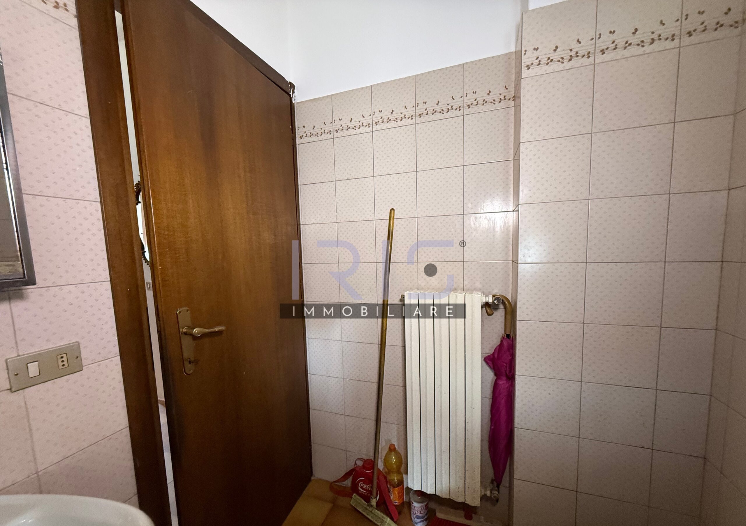86 LIMBIATE (12) bagno