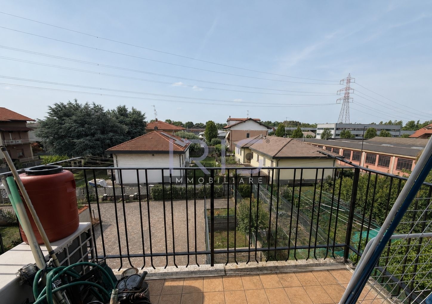 86 LIMBIATE (13) balcone