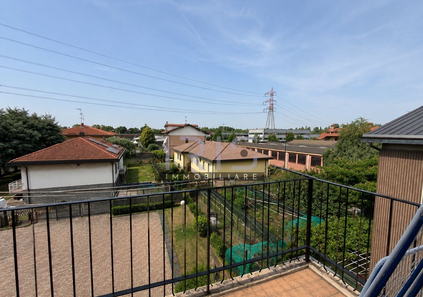 86 LIMBIATE (14) balcone